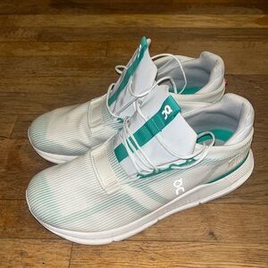 ON RUNNING Mens Cloudnova Void white mint